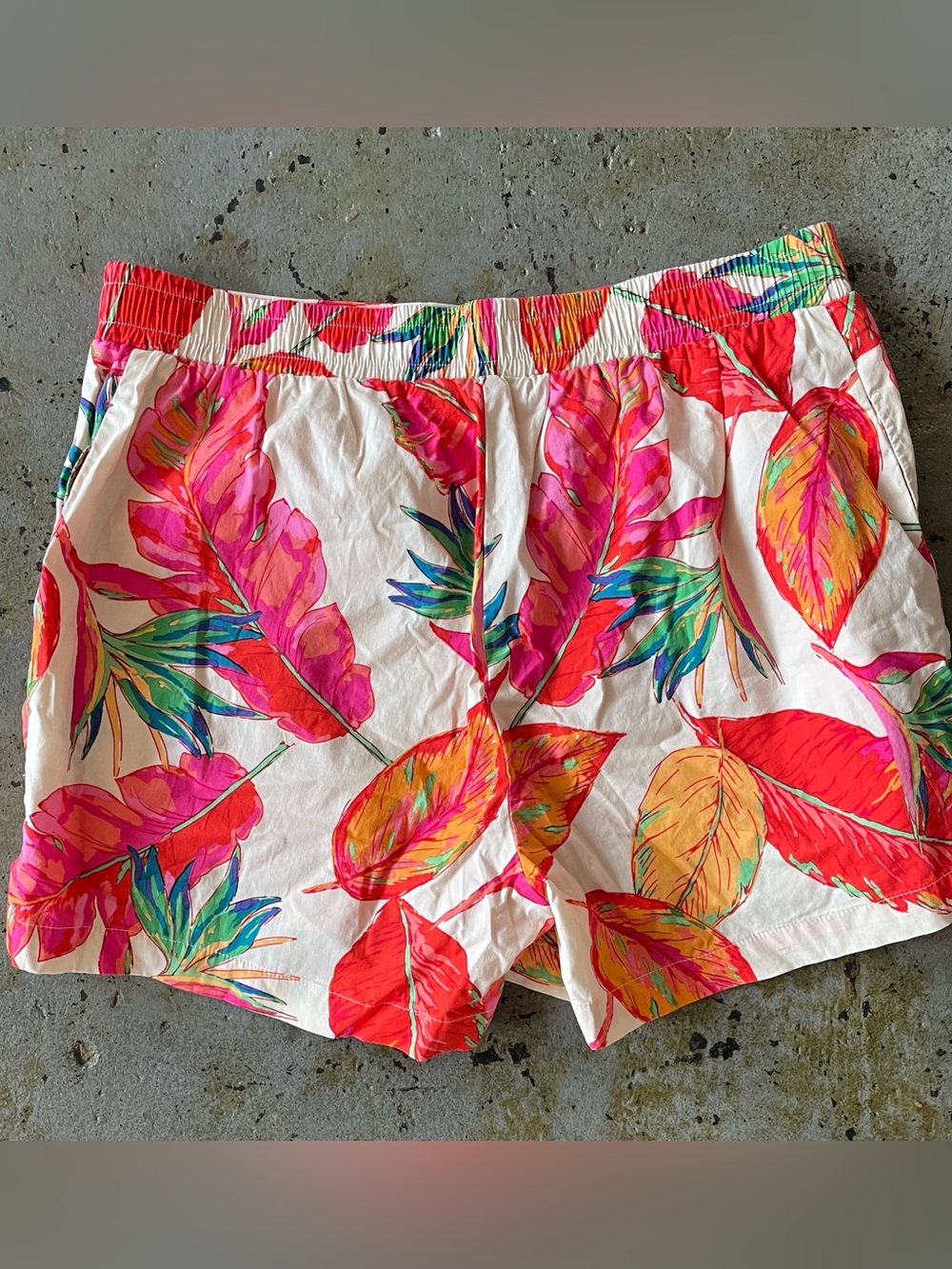 Nine West Pink Tropical Leaf Print Shorts Size Medium - Picture 6 of 7
